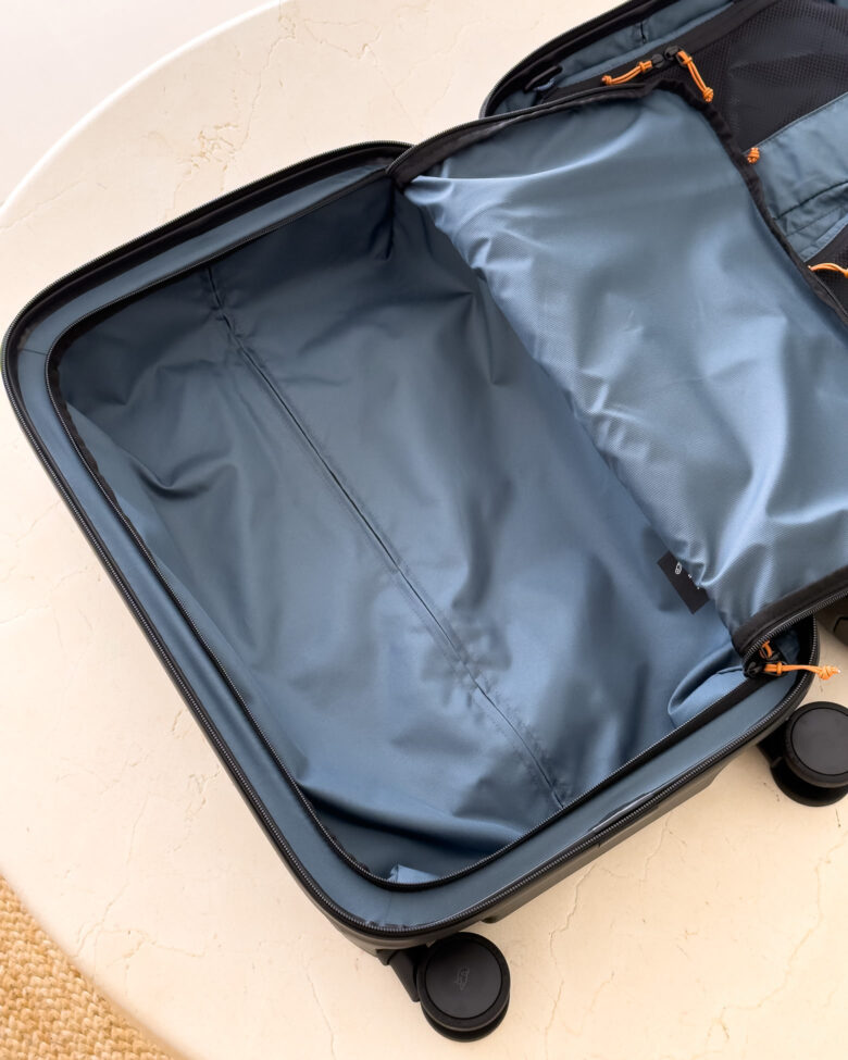 Bellroy Transit Carry-On Review inside - Luxe Digital