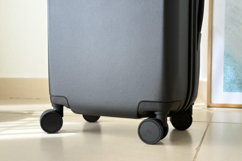Bellroy Transit Carry-On Review wheels - Luxe Digital