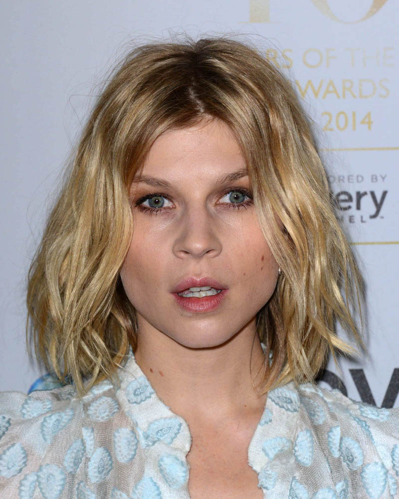 medium length hairstyles women centre parted disheveled blonde bob Luxe Digital