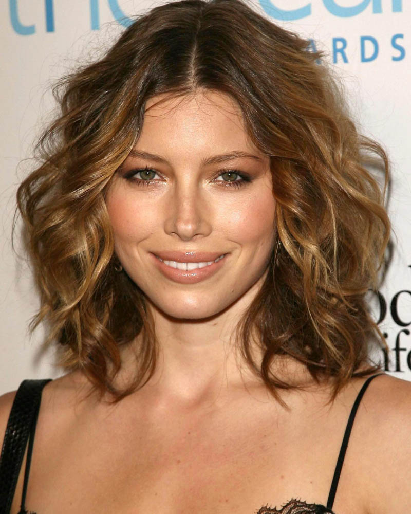 medium length hairstyles women thick hair low maintenance mid length hairstyle Luxe Digital